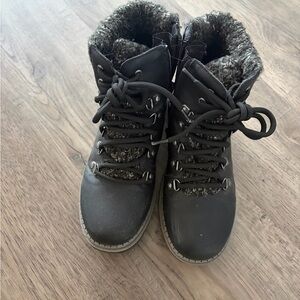 Tundra Black Kids Shoes